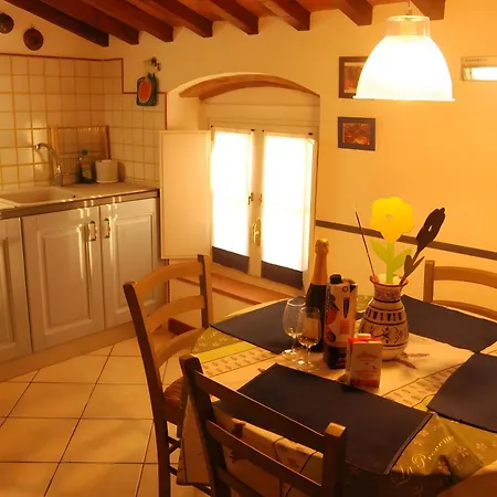 Stonehouse - Lucca بيت للعطل